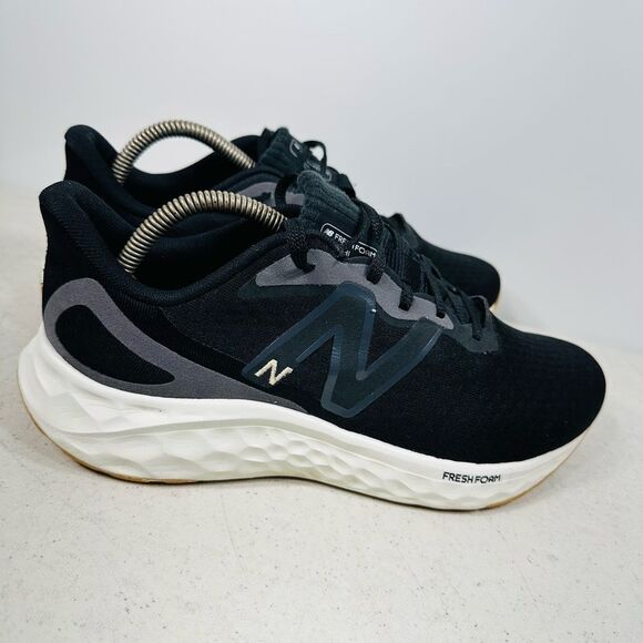 New Balance Women's Fresh Foam Arishi V4 Running 9 - Picture 2 of 8